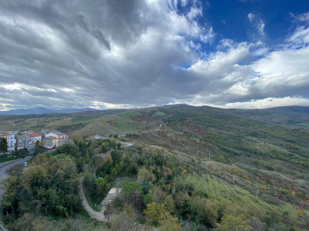Il Castello Di Atessa Bed & Breakfast Bagian luar foto